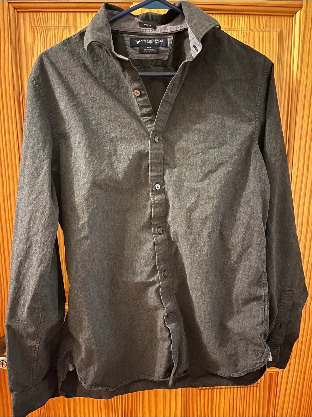 American Eagle Outfitters Men's Dark Gray Long-Sleeve Button-Down Shirt